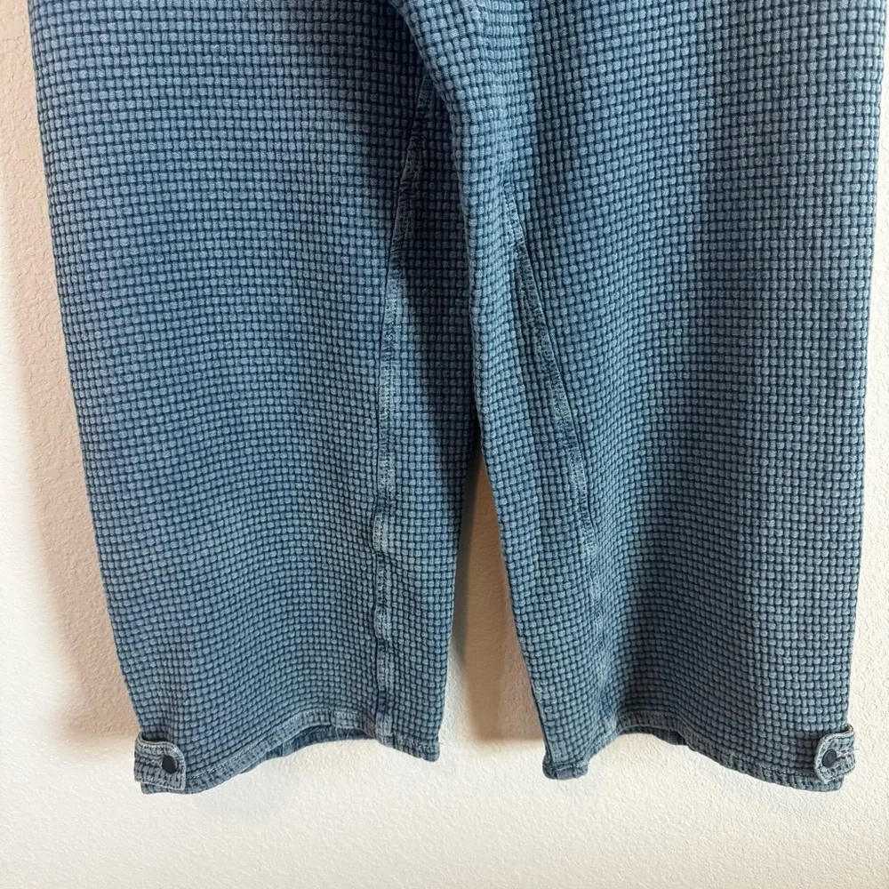 Free People We The Free Washed Away Textured Pull On Boyfriend
Jeans Size Large - Picture 12 of 14